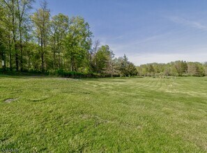 111 Harmony School Rd in Flemington, NJ - Building Photo - Building Photo