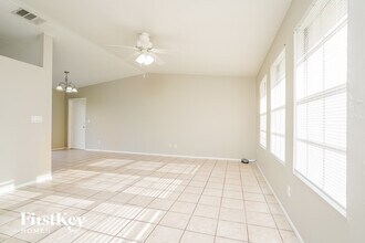 2120 NE 16th Pl in Cape Coral, FL - Foto de edificio - Building Photo