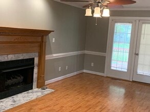 2324 Buckstone Ct in Fuquay Varina, NC - Building Photo - Building Photo