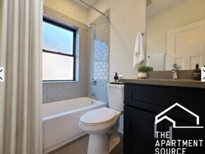 2207 W Eastwood Ave, Unit 1 in Chicago, IL - Building Photo - Building Photo