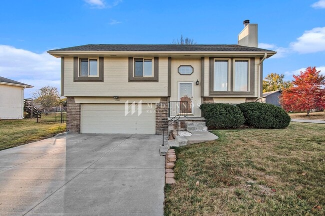 15141 Rock Creek Dr