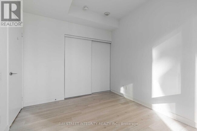 property at 80 Queens Wharf Rd