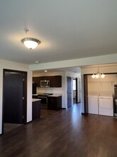 2009 Aaron Dr, Unit 201 in Lynden, WA - Building Photo - Building Photo