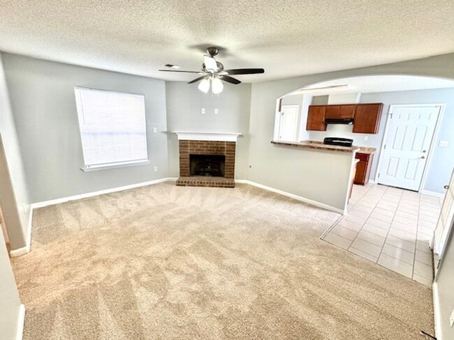 10199 Sterling Ridge Dr in Cordova, TN - Foto de edificio - Building Photo