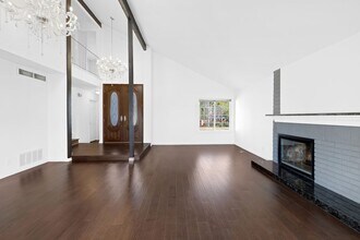 1815 Vía Palomares in San Dimas, CA - Building Photo - Building Photo