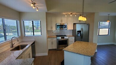 5499 S Atlantic Ave in New Smyrna Beach, FL - Building Photo - Building Photo