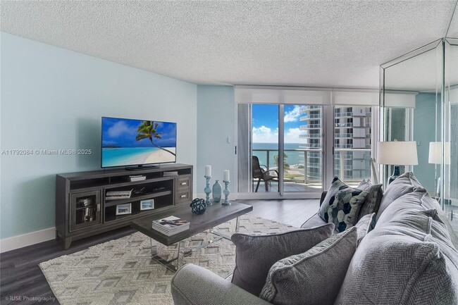 16445 Collins Ave in Sunny Isles Beach, FL - Building Photo - Building Photo