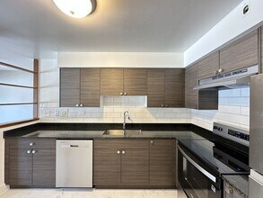 1653 Oakwood Ave in Des Plaines, IL - Foto de edificio - Building Photo