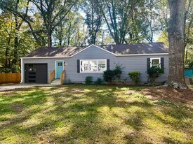 1426 Bluefield Dr SW in Atlanta, GA - Building Photo