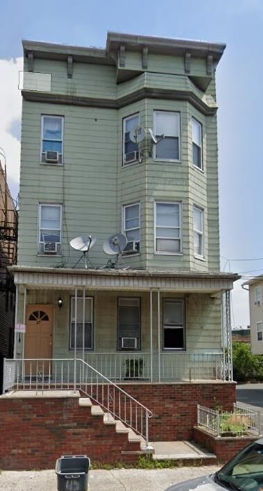 67 Andrew St in Bayonne, NJ - Foto de edificio