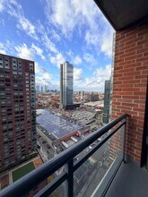 389 Washington St, Unit 28C in Jersey City, NJ - Building Photo - Building Photo