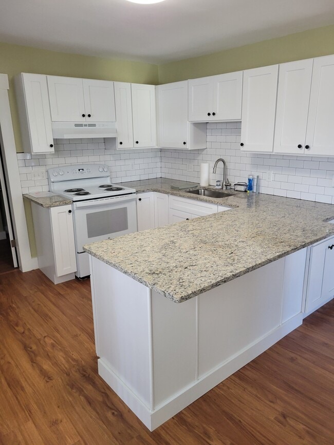 28 Graham St, Unit 2R