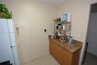 6500 Cypress Rd in Plantation, FL - Building Photo - Building Photo