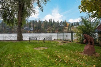 404 S Chinook Cir in Post Falls, ID - Building Photo - Building Photo