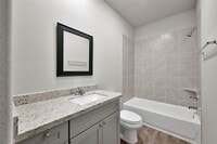 417 E Avenue G photo'