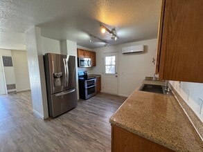 348 4th St in Sparks, NV - Building Photo - Building Photo