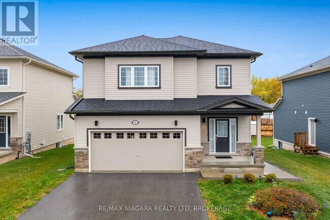 property at 90 Hillcrest Rd