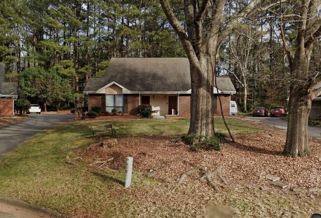 Room in House on Plymouth Ln