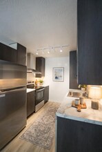 3016 W Roxbury St, Unit Apt B in Springfield, MO - Building Photo - Building Photo