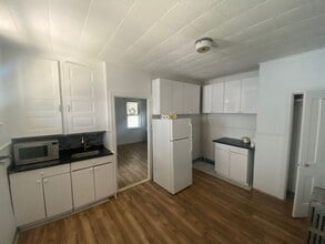 15 W High St in Coaldale, PA - Building Photo - Building Photo