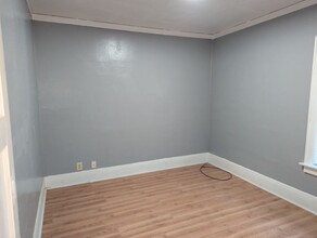 2600 N 50th St-Unit -2602 N 50th St Upper in Milwaukee, WI - Building Photo - Building Photo