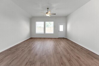 16930 Tulip Row Ln in Cypress, TX - Building Photo - Building Photo