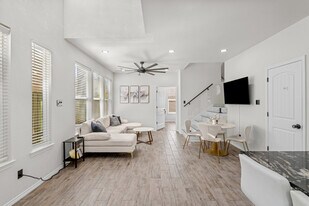 3518 Dennis St, Unit ID1387517P in Houston, TX - Building Photo