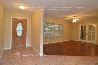 220 Mary Ellen Ave in Seffner, FL - Building Photo - Building Photo