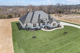 1029 Silver Sage Trl in Weatherford, TX - Building Photo - Building Photo