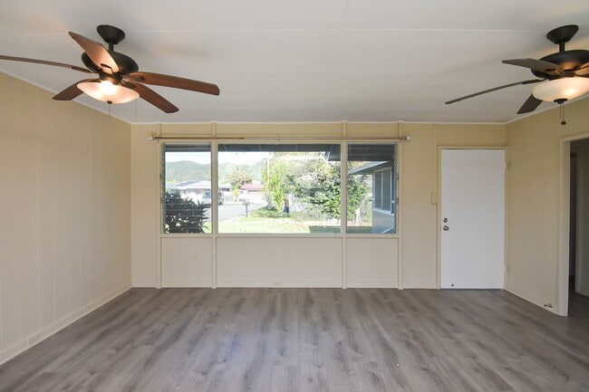 668 Kihapai St in Kailua, HI - Building Photo - Building Photo