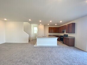 4570 Swimming Minnow Ave in Las Vegas, NV - Building Photo - Building Photo