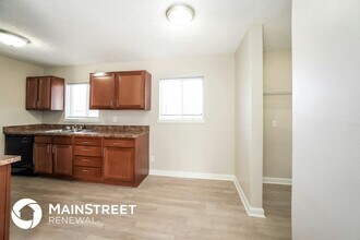 4723 Granada Dr in Louisville, KY - Building Photo - Building Photo