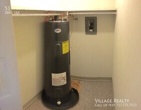 51 W Clearview Dr-Unit -L in Shrewsbury, PA - Building Photo - Building Photo