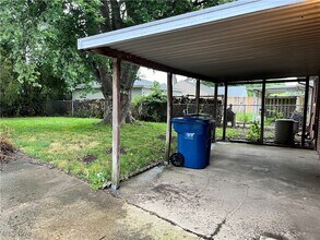 346 Gayle Dr in Sheffield Lake, OH - Building Photo - Building Photo