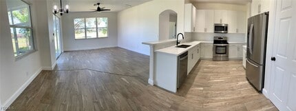 11642 Royal Tee Cir in Cape Coral, FL - Building Photo - Building Photo