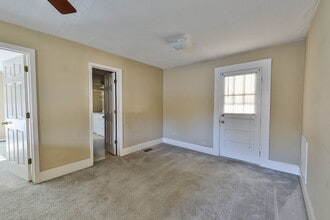 219 Rebecca St in Martin, TN - Building Photo - Building Photo