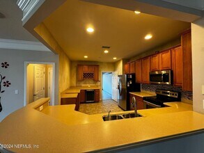 8345 Copperwood Ln in Jacksonville, FL - Foto de edificio - Building Photo