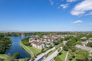 15290 SW 106th Ln in Miami, FL - Building Photo