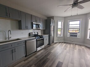 372 Hazel Ave in Glencoe, IL - Building Photo - Building Photo