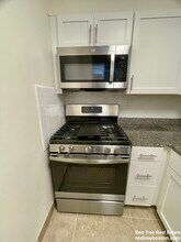 185 Freeman St, Unit 532 in Brookline, MA - Building Photo - Building Photo