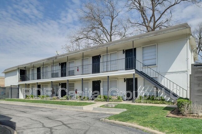 property at 2816 Throckmorton St