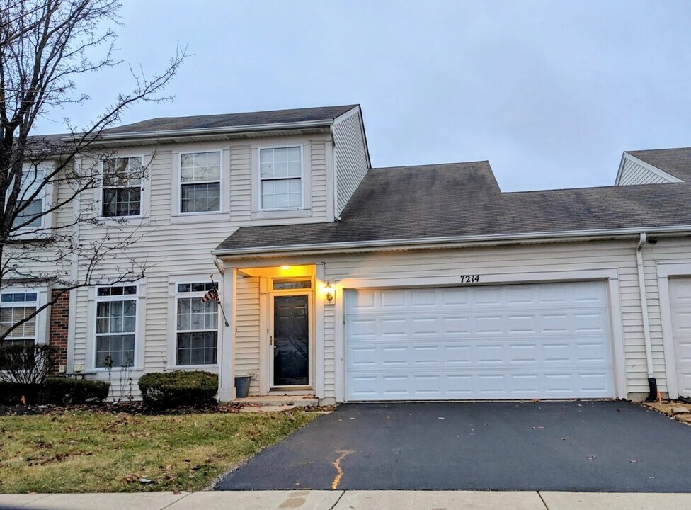 7214 Bradley Dr in Plainfield, IL - Building Photo