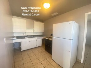 614 S Almendra St in Las Cruces, NM - Building Photo - Building Photo