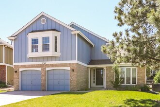 7442 Berkeley Ct in Castle Pines, CO - Foto de edificio - Building Photo