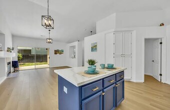 9312 Caulfield Dr in Elk Grove, CA - Building Photo - Building Photo