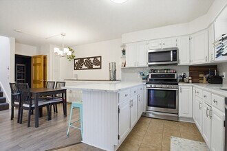 49 Captain Eames Cir in Ashland, MA - Building Photo - Building Photo