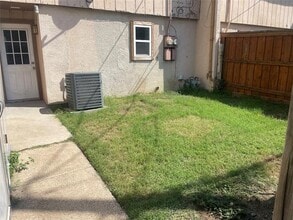 5734 Harvest Hill Rd in Dallas, TX - Building Photo - Building Photo