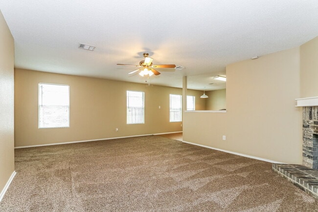 4113 Hunters Creek Dr in Fort Worth, TX - Building Photo - Building Photo