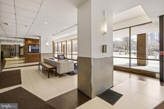 6301 Stevenson Ave, Unit 1514 in Alexandria, VA - Building Photo - Building Photo