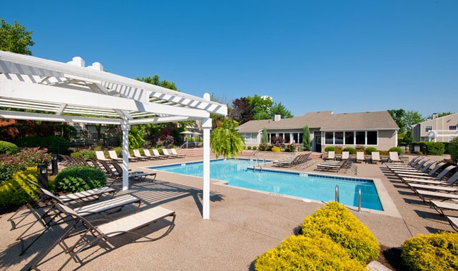 Chestnut Ridge Apartments in Pittsburgh, PA - Building Photo - Building Photo